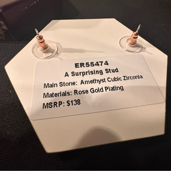 💜 A Surprising Stud 💜✨ - Picture 4 of 7